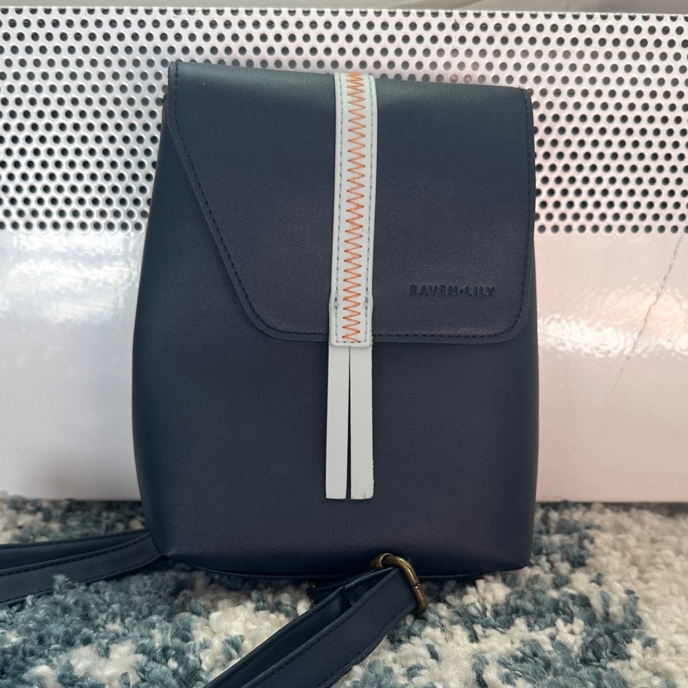 Raven + Lily Navy Pouch